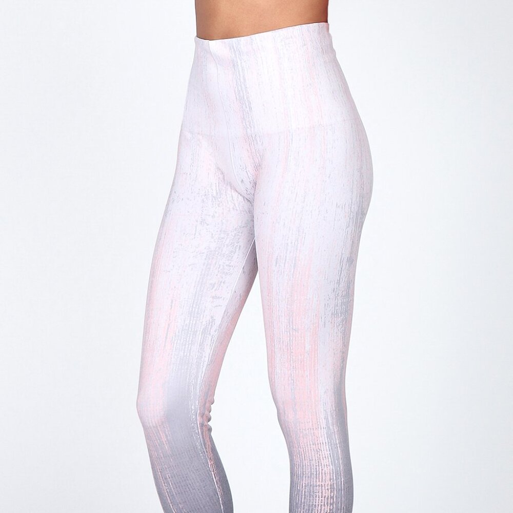 New M. Rena Subtle Rising Streaks Print Leggings. One Size